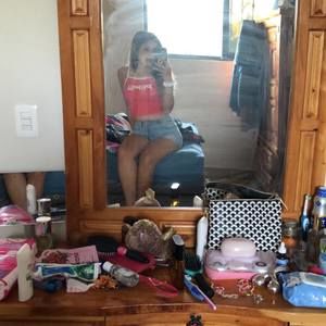 Meet your Posher, Renata